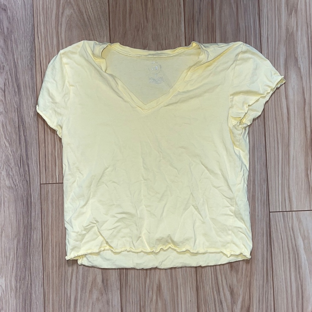 Pastel Yellow V Neck Cropped Tee TBD Q